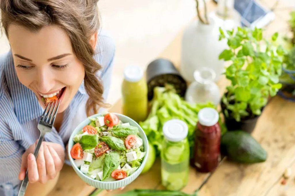 Diät zum Abnehmen: Wie man Zucchini-Pfannkuchen für ein schnelles und gesundes Mittag- oder Abendessen zubereitet
