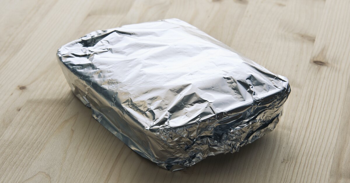 Entfernen Sie Aluminiumfolie aus Ihrer Küche, falls Sie diese verwenden. Sie kann giftig sein.