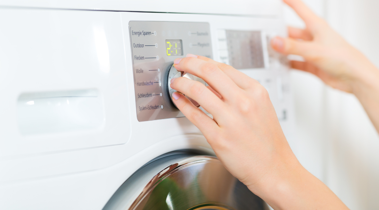Die Hersteller sagen das nicht: Drücken Sie diese beiden Tasten – und die Waschmaschine reinigt sich selbst von Kalkablagerungen