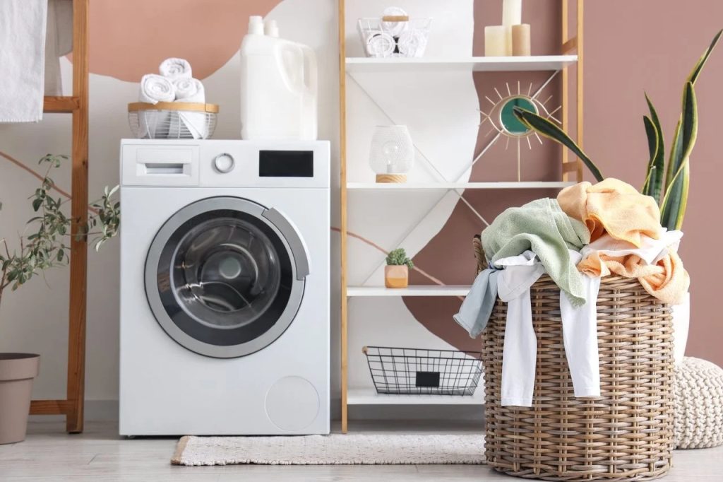 Genau an dieser Stelle im Haus sollte Wäsche getrocknet werden, um Feuchtigkeit und Schimmelbildung zu vermeiden.