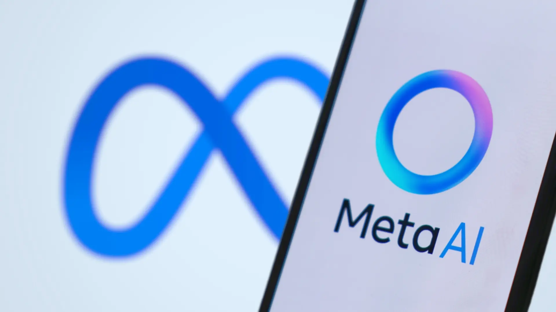 So entfernen Sie Meta AI und den blauen Kreis von WhatsApp auf iPhone und Android und warum Sie dies tun sollten