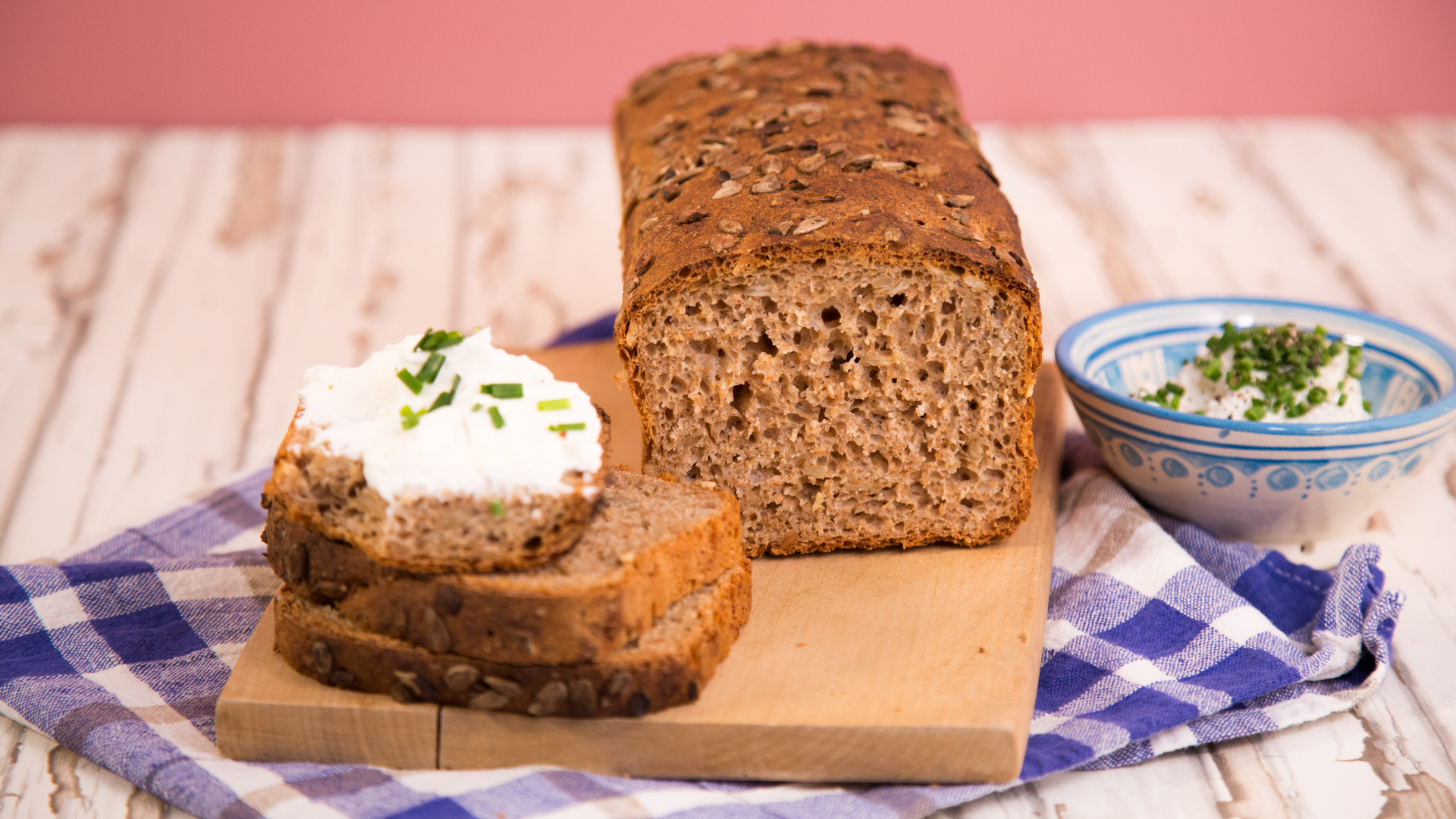 Fertig in 5 Minuten: Rezept für Vollkornbrot aus der Pfanne, glutenfrei und ohne Mehl