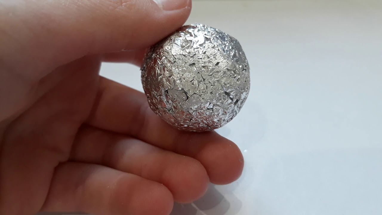 Einfache Aluminiumfolienkugeln im Gefrierschrank: ein cleverer Trick, der Ihre Kosten wirklich senkt