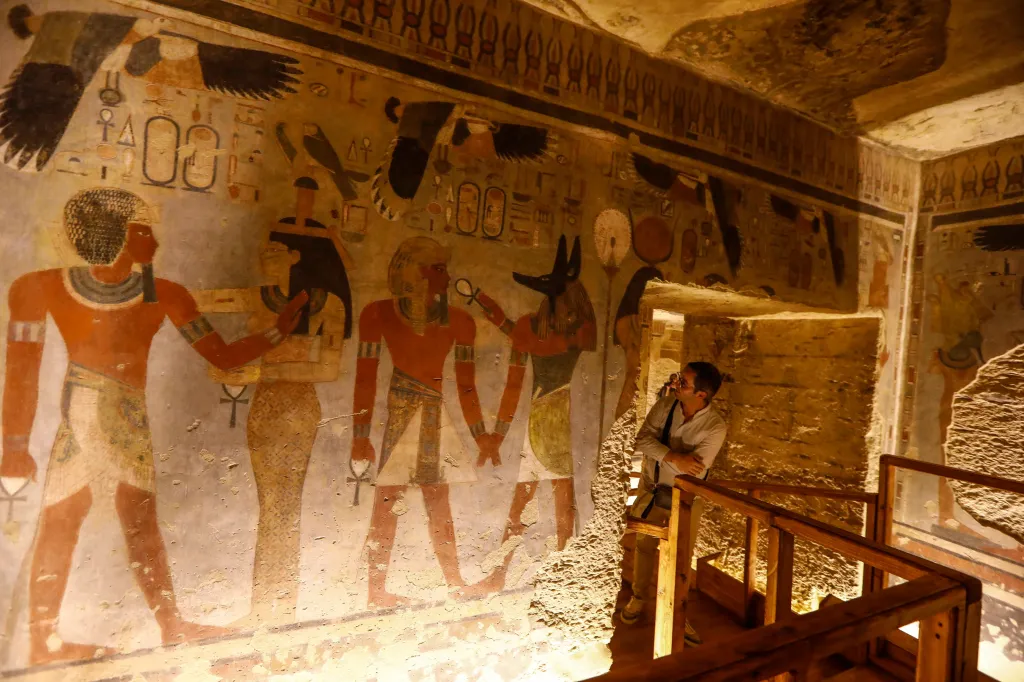 Das Grab von Amenhotep III. in Ägypten öffnet wieder seine Türen und beeindruckt mit restaurierten Fresken