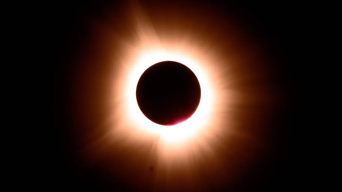 Die beeindruckendste und längste Sonnenfinsternis der Geschichte rückt näher: Datum, Uhrzeit und Ort, an dem dieses einzigartige astronomische Ereignis beobachtet werden kann, stehen nun fest.