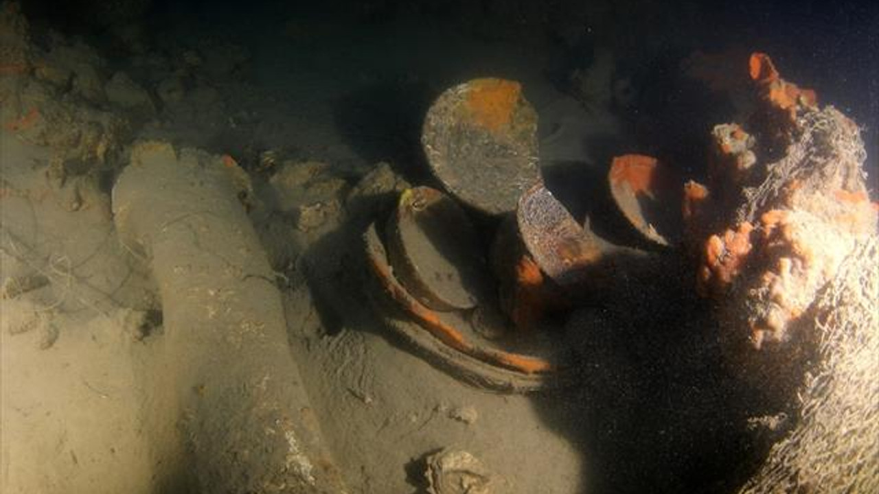 Über 800 römische Münzen in einem vor 1800 Jahren gesunkenen Schiff auf dem Fluss Rodan gefunden