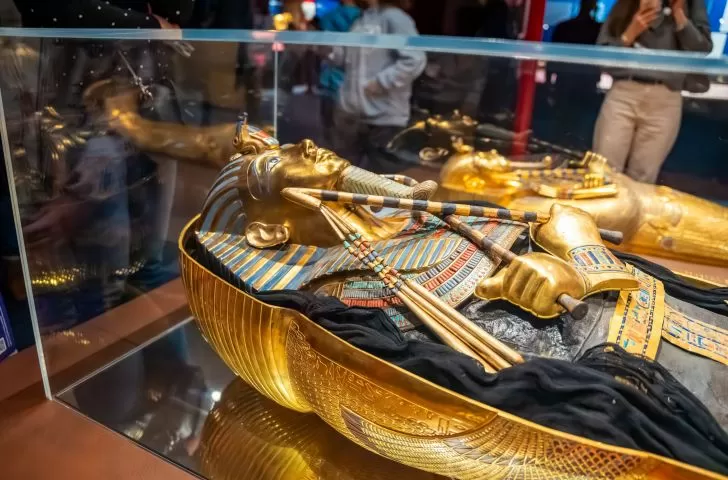 Fund des Jahrhunderts | Eine 110 kg schwere, mit Gold gefüllte Grabstätte wurde ausgegraben: Ihr Wert beträgt 90 Millionen Dollar und sie gehört dem ganzen Land