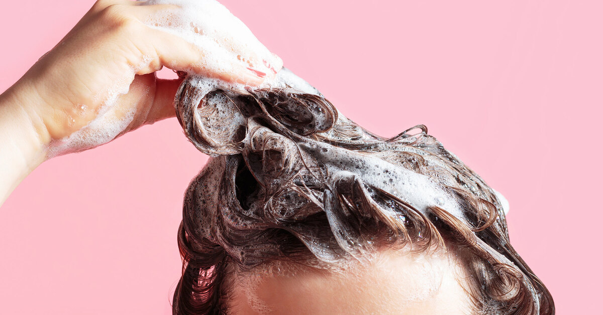 Nehmen Sie es aus der Küche und geben Sie einen Löffel davon in Ihr Shampoo. Ihr Haar wird strahlen wie nie zuvor