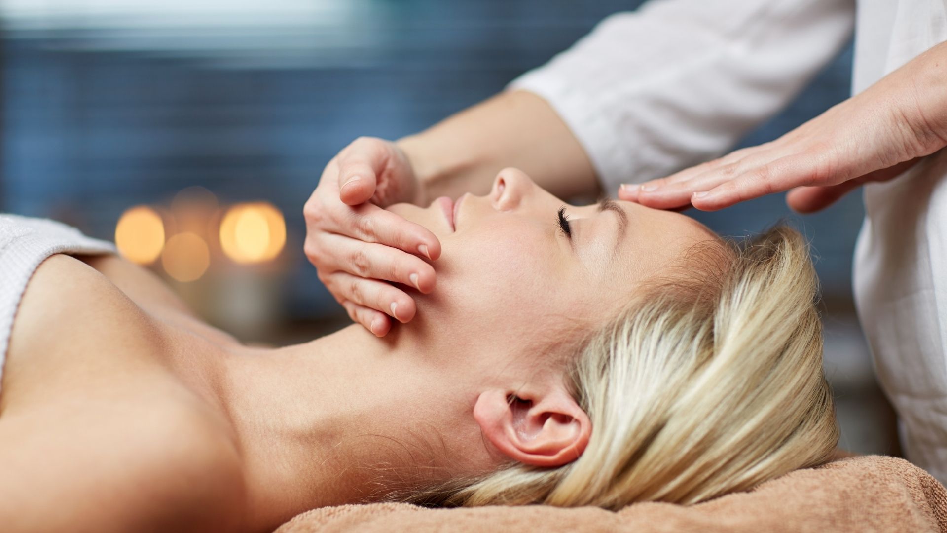 Eine geheime Methode zur Kopfhautmassage, die das Haarwachstum anregt und Schuppen reduziert.