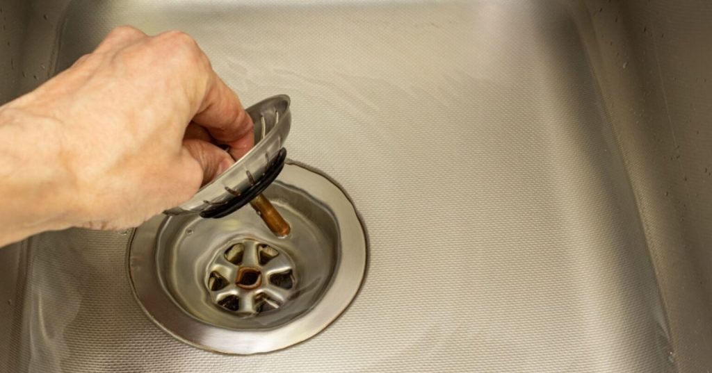 7 natürliche Zutaten zum Reinigen des Waschbeckens: umweltfreundliche und wirksame Lösungen