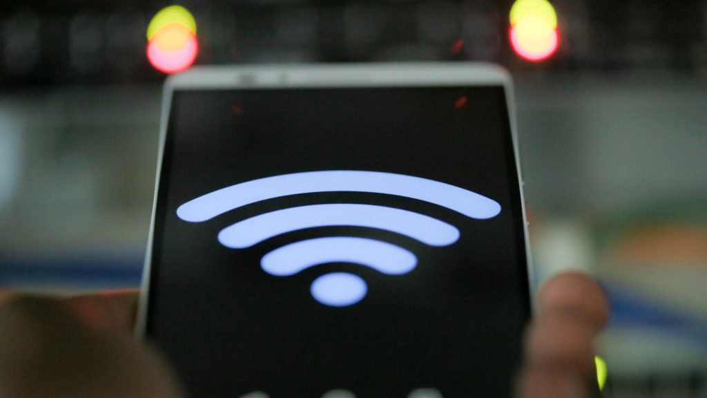 Schalten Sie das WLAN auf Ihrem Mobiltelefon aus, wenn Sie das Haus verlassen: Warum das wichtig ist