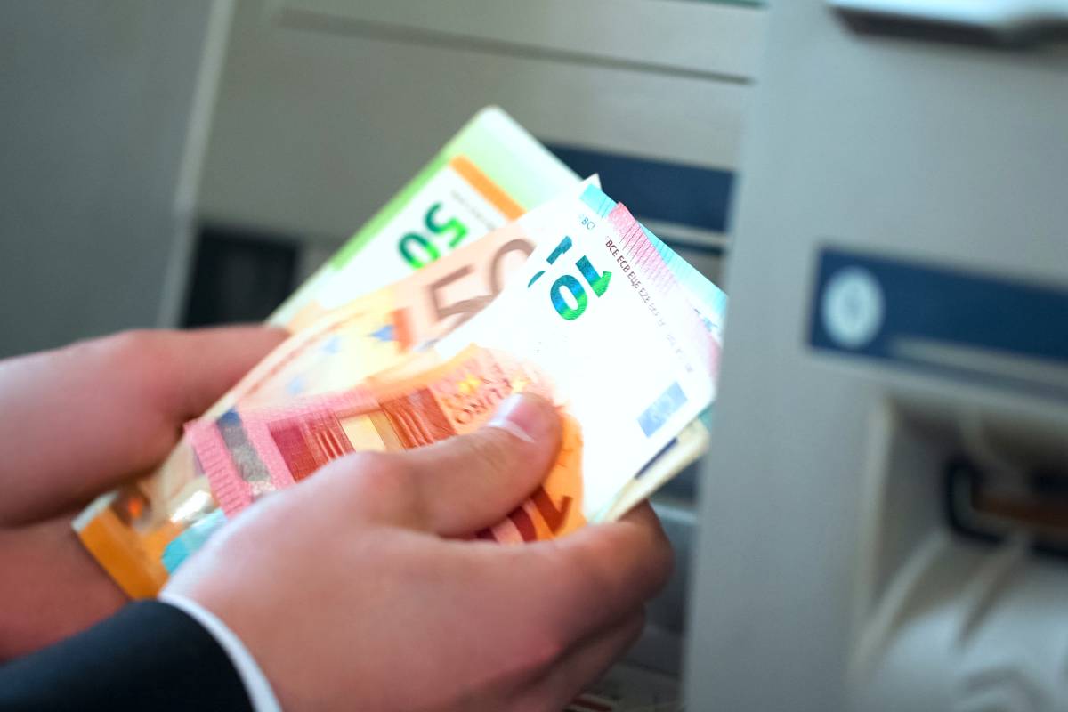 600.000 Kunden ohne Zugang zu ihren Konten und Geldautomaten. Bekannte Bank stellt Dienstleistungen für mehrere Tage ein
