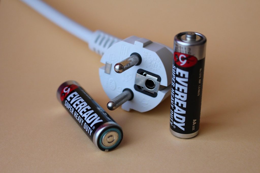 Ein einfacher Trick, um zu überprüfen, ob Ihre Batterien noch geladen sind