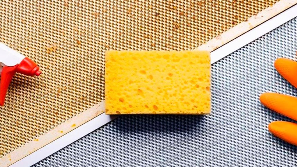 Die unübertroffene Methode, um Fett von Küchenabzugshaubenfiltern ohne Reiben in nur 5 Minuten zu entfernen