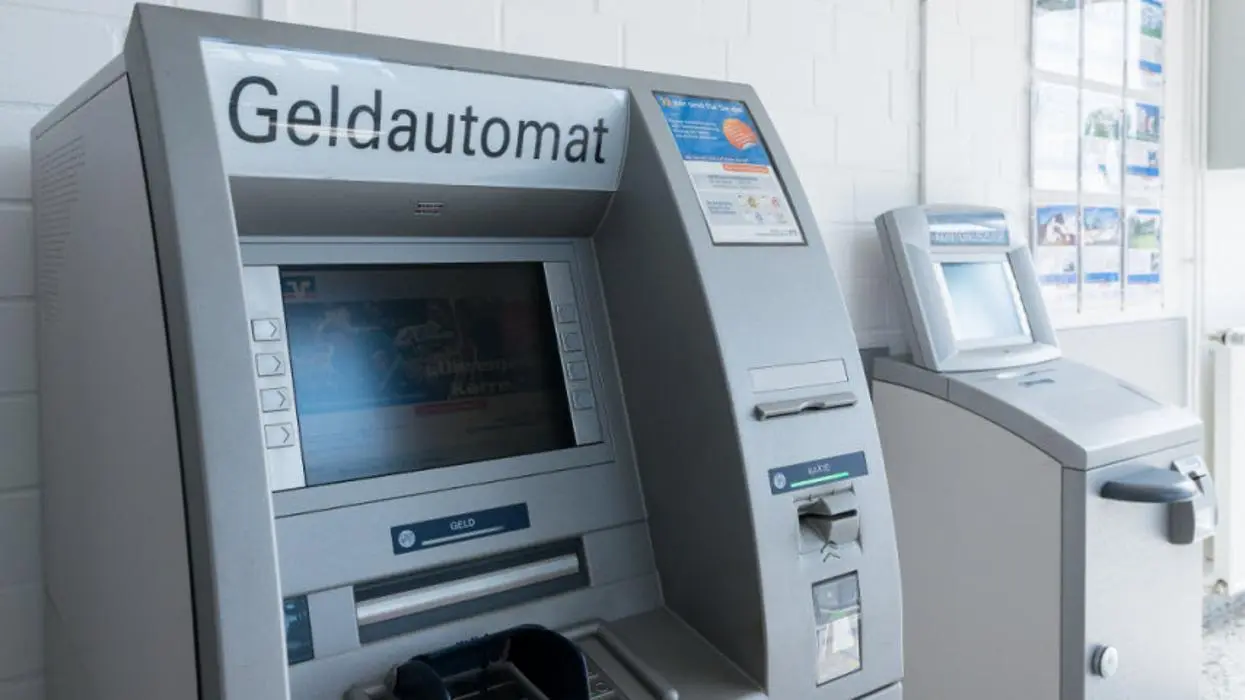Geldautomat: Drücken Sie diese wichtige Taste, nachdem Sie Bargeld abgehoben haben? Nur so können Sie Ihre Ersparnisse schützen
