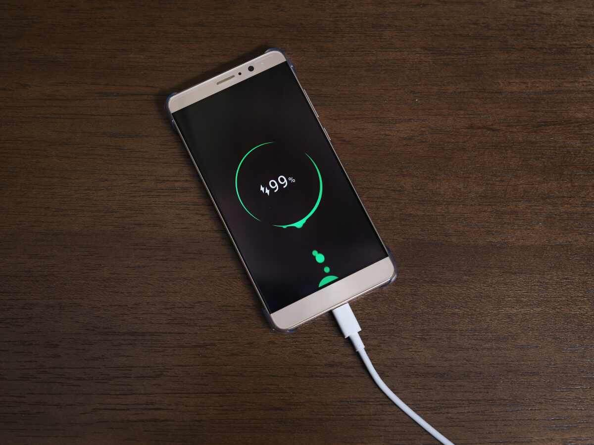 Wenn Sie möchten, dass der Akku Ihres Mobiltelefons länger hält, deaktivieren Sie diese Funktion, bevor Sie das Haus verlassen.